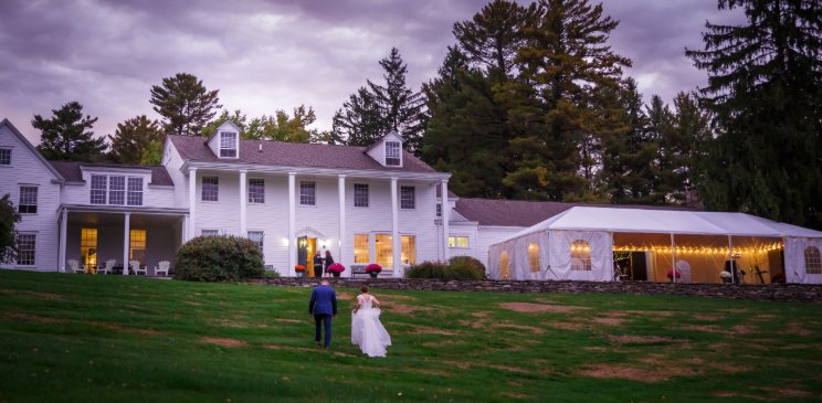 Fontainebleau Inn cover picture